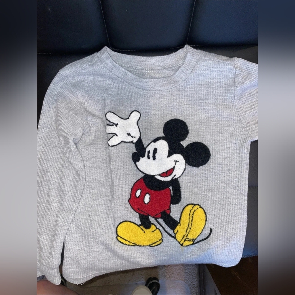 NWOT Gray Thermal Disney Junior Mickey Long Sleeve With Chenille Graphic Size 3T